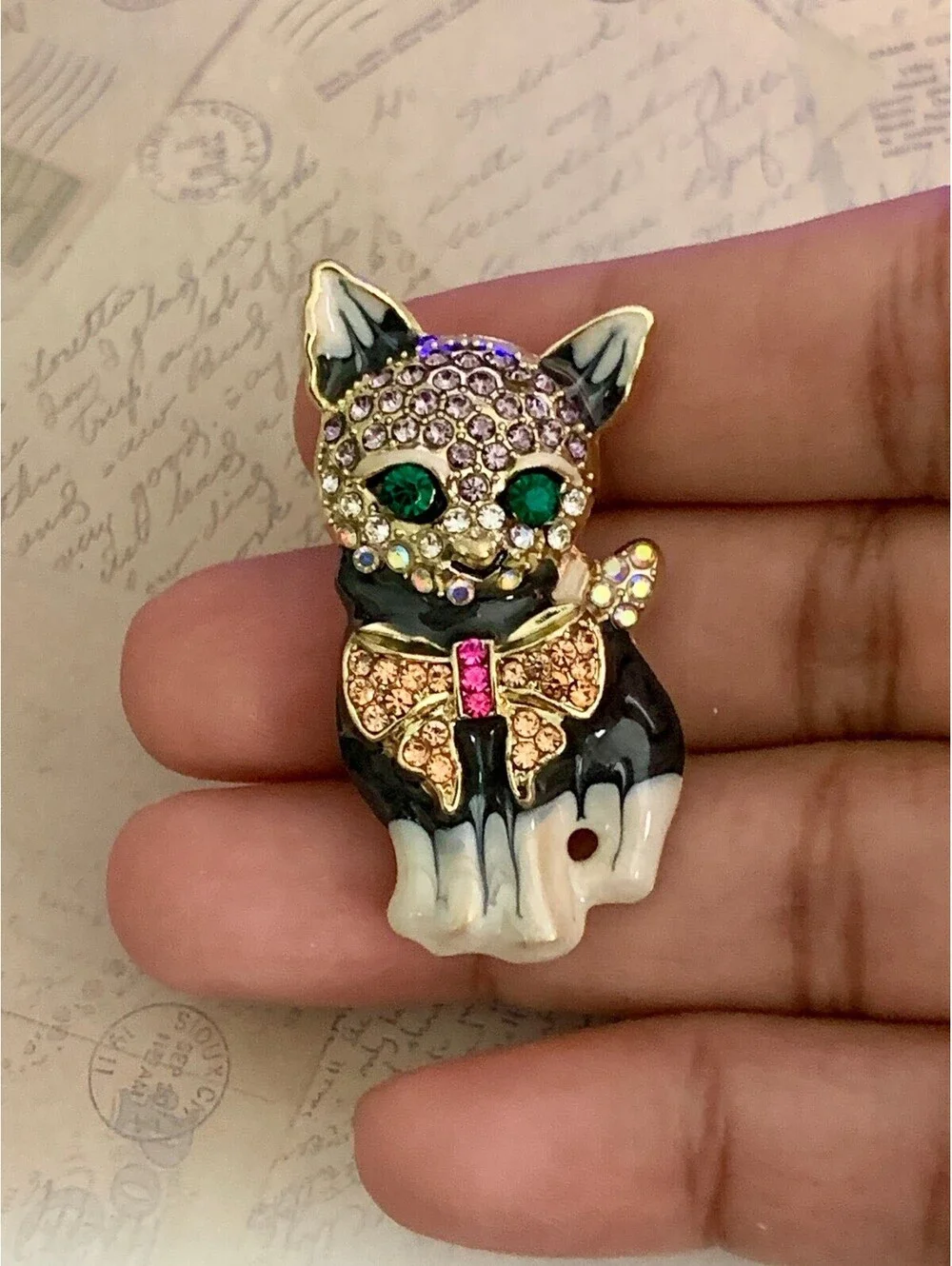 Sparkly Cat Brooch with Colorful Rhinestones and Enamel Finish